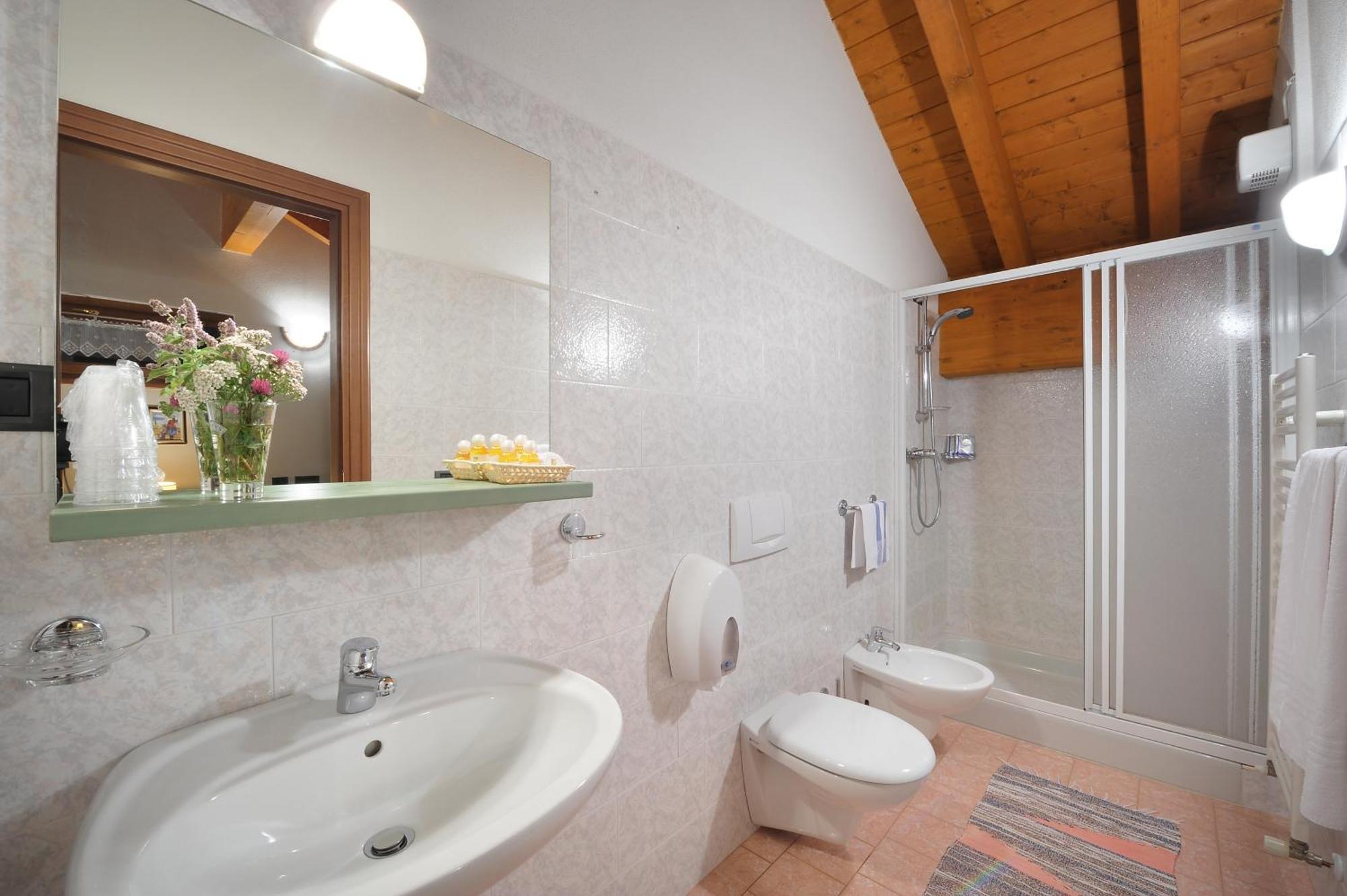 Hotel Tambo Campodolcino Bagian luar foto