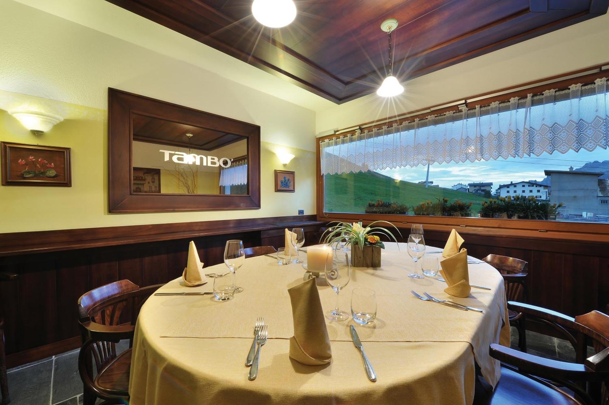 Hotel Tambo Campodolcino Bagian luar foto